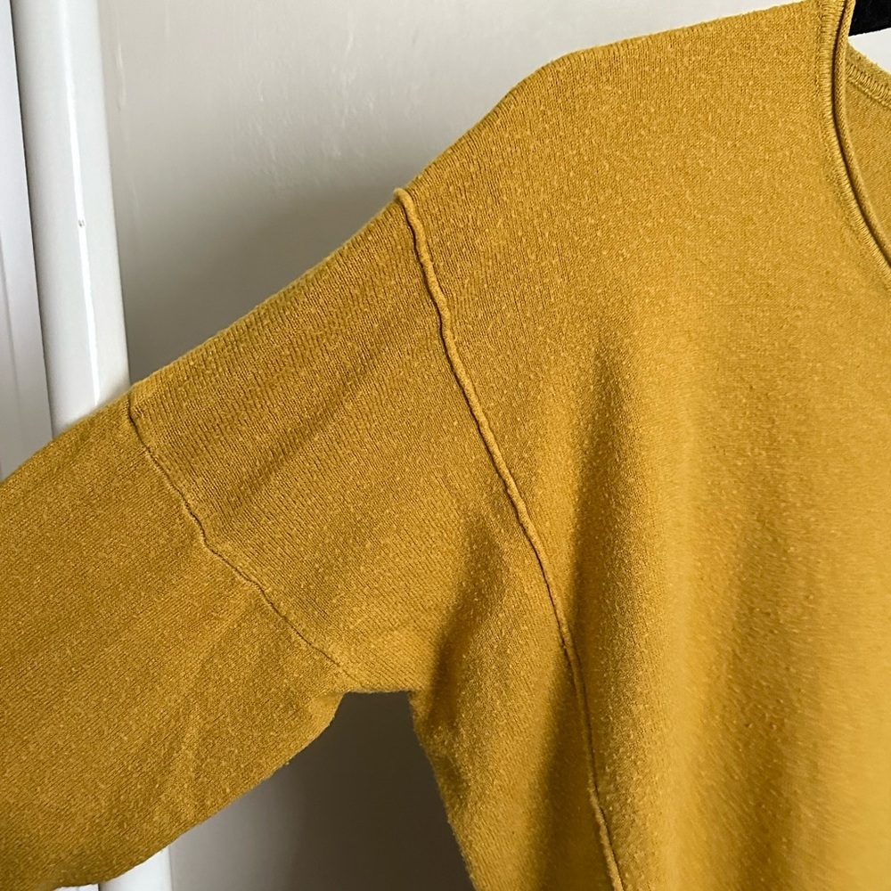 Orange Creek Women’s Mustard Yellow Crewneck Sweater size S/M - Picture 3 of 6